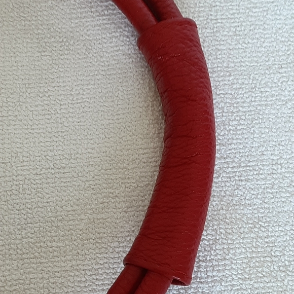 Imported Red Pebbled Leather Shoulder Bag by "XY Paris" - Picture 13 of 13